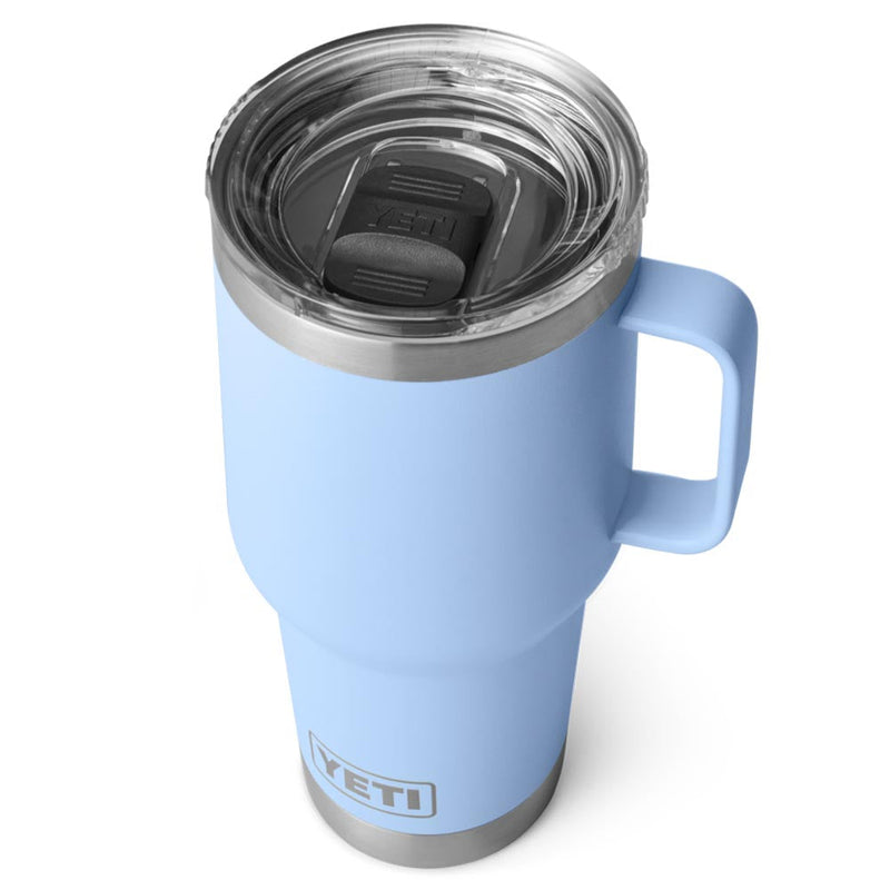 21071504650 TAZA RAMBLER 30oz TRAVEL MUG CON TAPA STRONGHOLD BIG SKY BLUE MARCA YETI