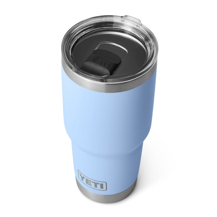 21071504651 TERMO RAMBLER 30oz BIG SKY BLUE MARCA YETI