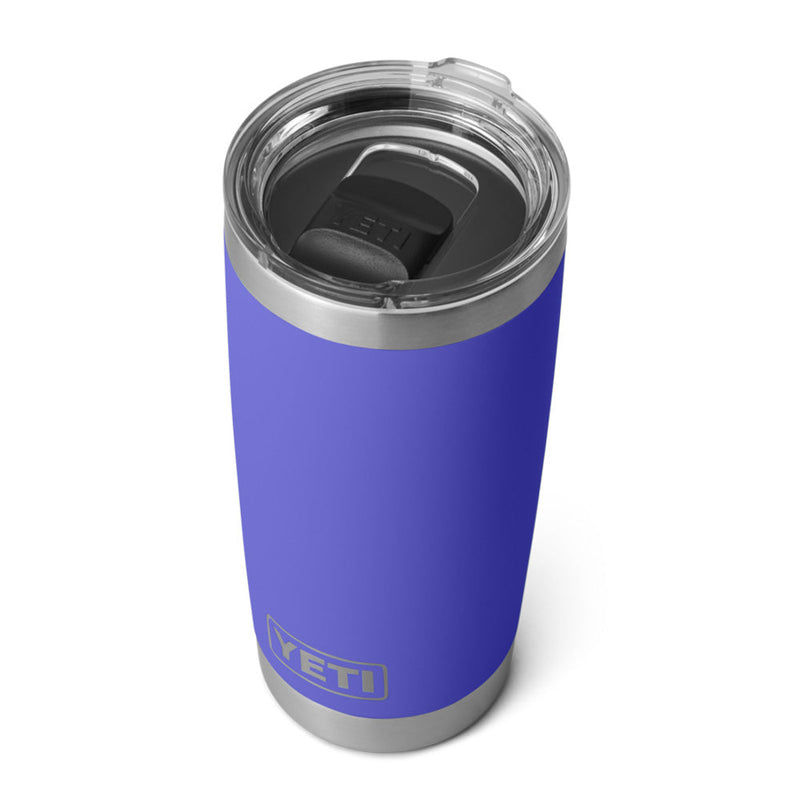 21071504782 TERMO RAMBLER 20oz ULTRAMARINE VIOLET MARCA YETI