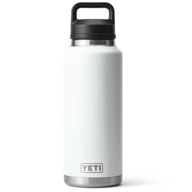 21071504116 TERMO RAMBLER 46oz CHUG CAP BLANCO MARCA YETI